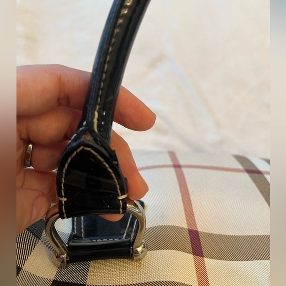 Authentic Burberry Purse - Picture 9 of 13